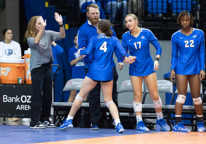 Fayetteville-Conway Volleyball Final__00069